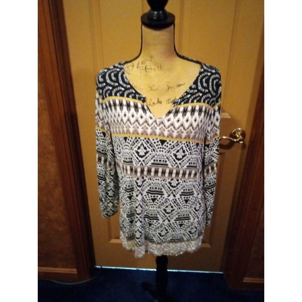 Ruby Red Pullover Blouse PL - Picture 3 of 3